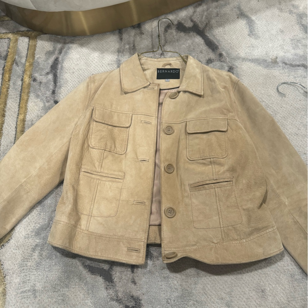 Bernardo Women’s suede blazer/jacket size 16
